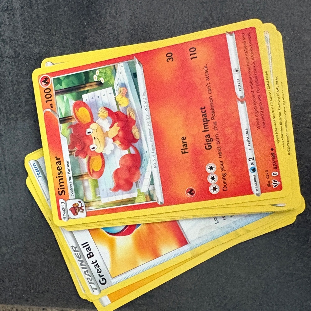 ❤️ like 5 or 10 deal ❤️ Pokémon Trading Cards - set of 10.